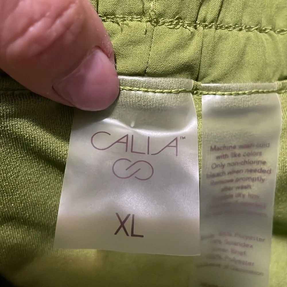 Calia Run Collection midrise Infinity Short 3” Relaxed Army green Size XL NWT - Picture 3 of 14